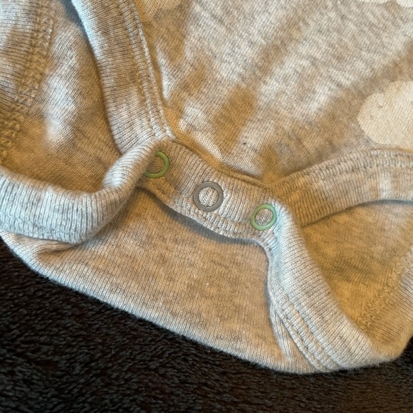 5 for $20-Cloud Island Newborn long-sleeved onesie-Gray w/white clouds-EUC - Picture 4 of 5